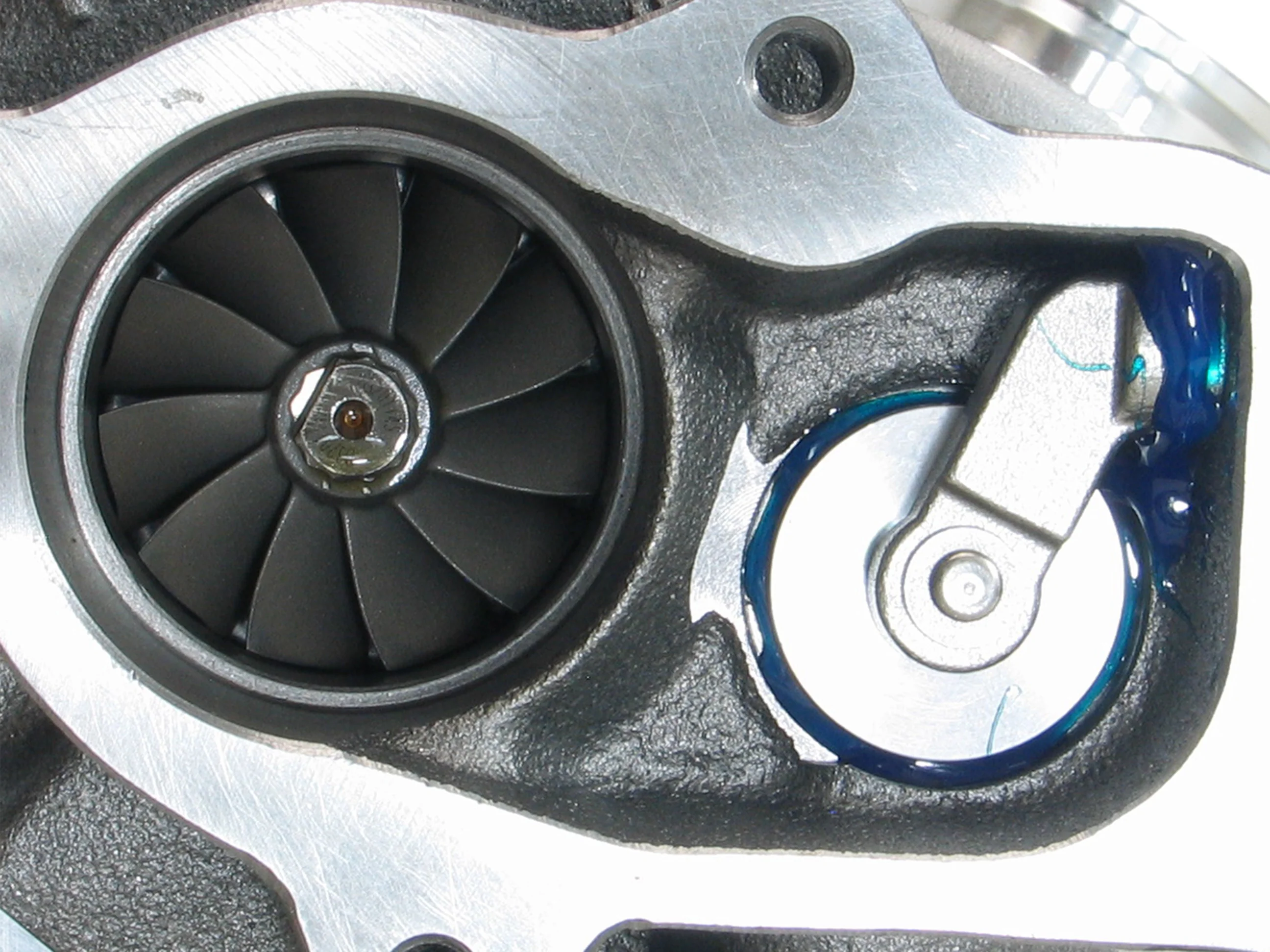 NEW OEM Holset HE221W Turbo Agricultural Construction Cummins QSB 4.5L 4042718 - Image 3