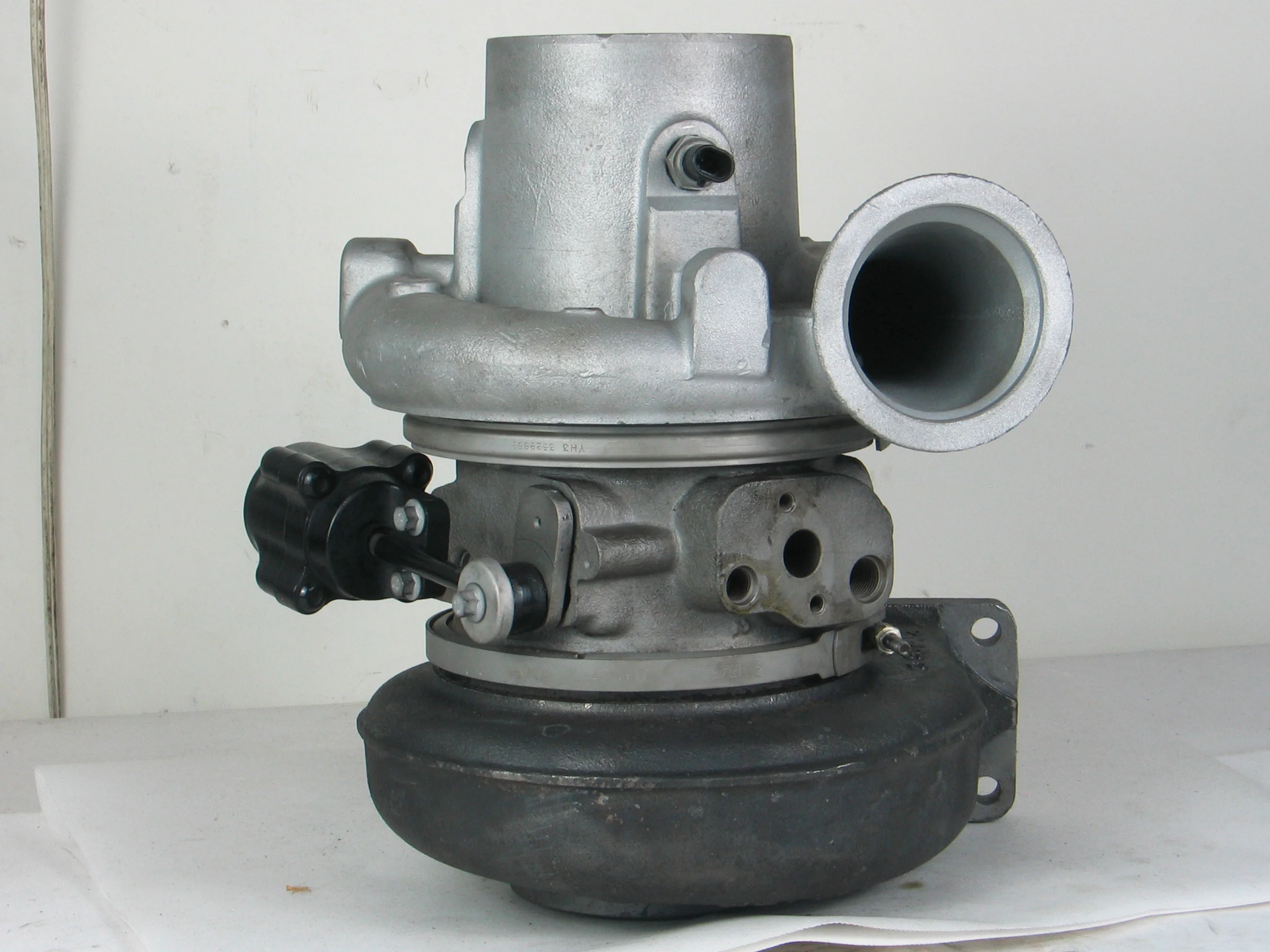 HE551V Turbocharger Cummins Signature ISX QSX15 Engine 4043225 4045752 - Image 6