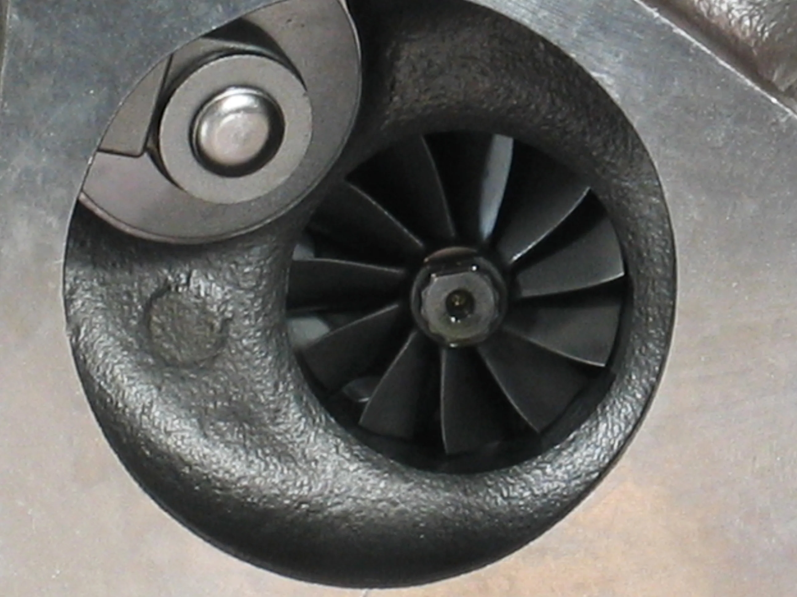 TF035HL8 Turbo Nissan Juke Pulsar MR16DDT KH3DT-W12C 1.6L Engine 49335-01801 - Image 3
