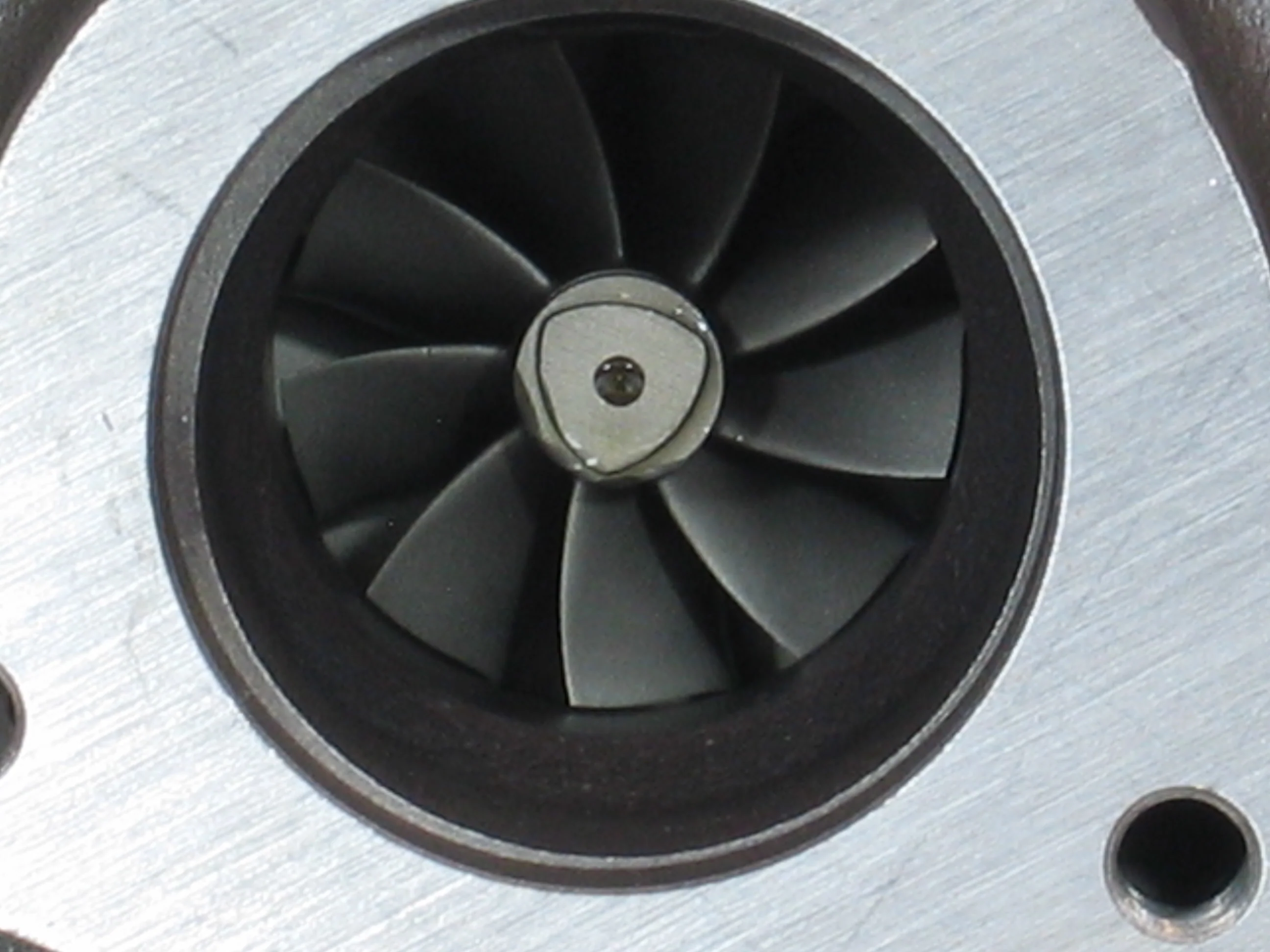 GT2263KLNV Turbocharger Hino FC Truck Dutro N04C S05C Engine 779144-0017 - Image 3