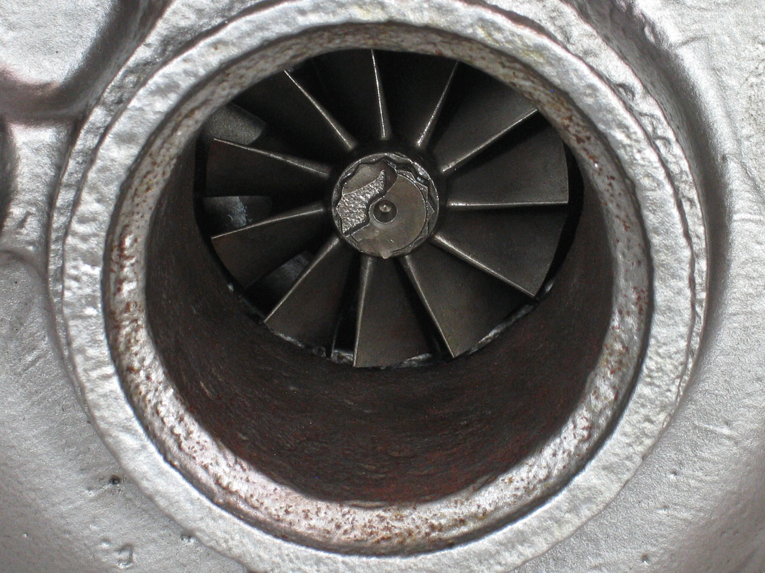 RHC61W Turbo Yanmar Marine 4LHA-DTE 3.5L Diesel Engine VC240101 MYDH - Image 3