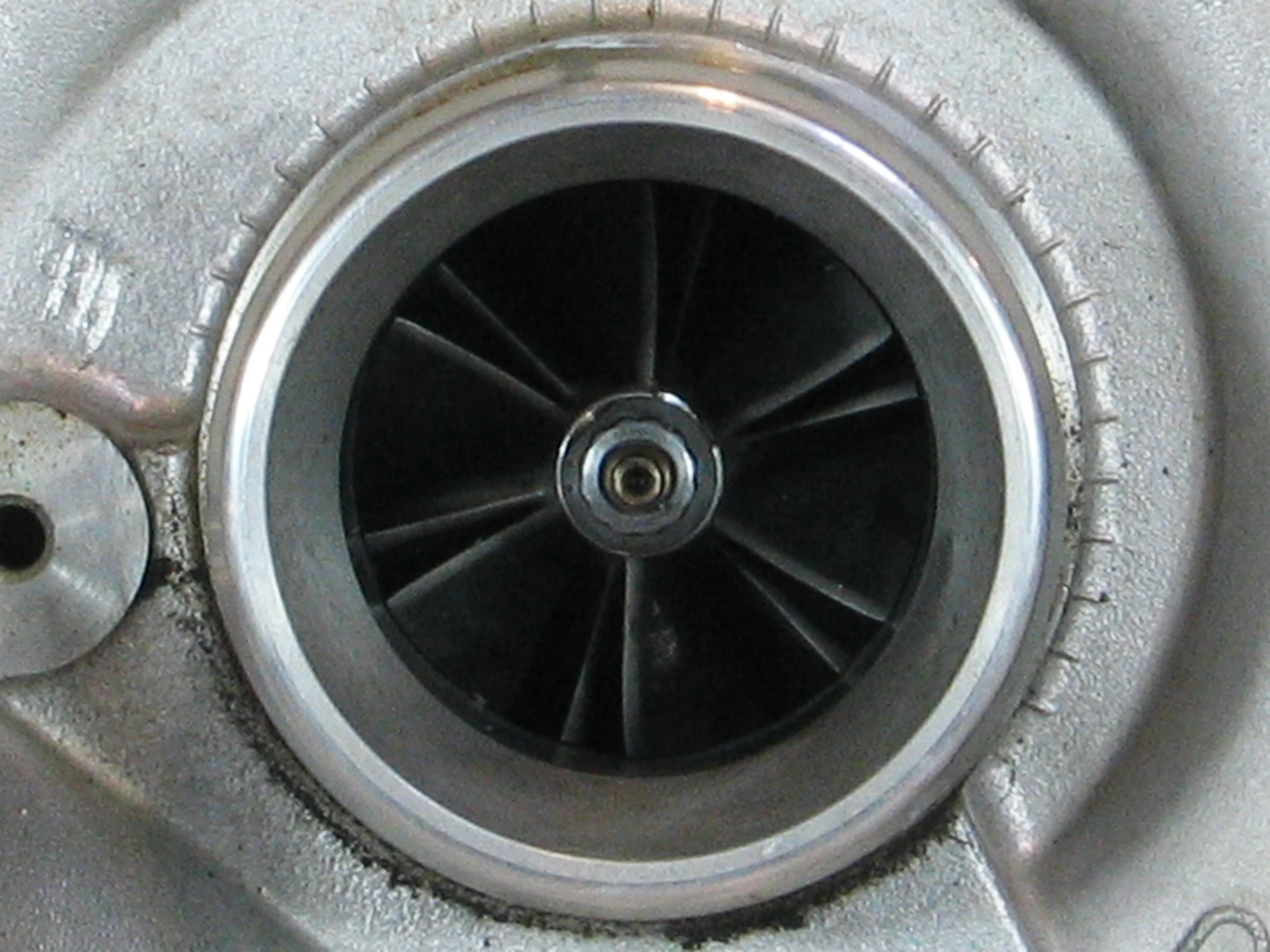 Used OEM Garrett GTB2056VK Turbo Jeep Mercedes Sprinter 3.0L OM642 777318-5002S - Image 2